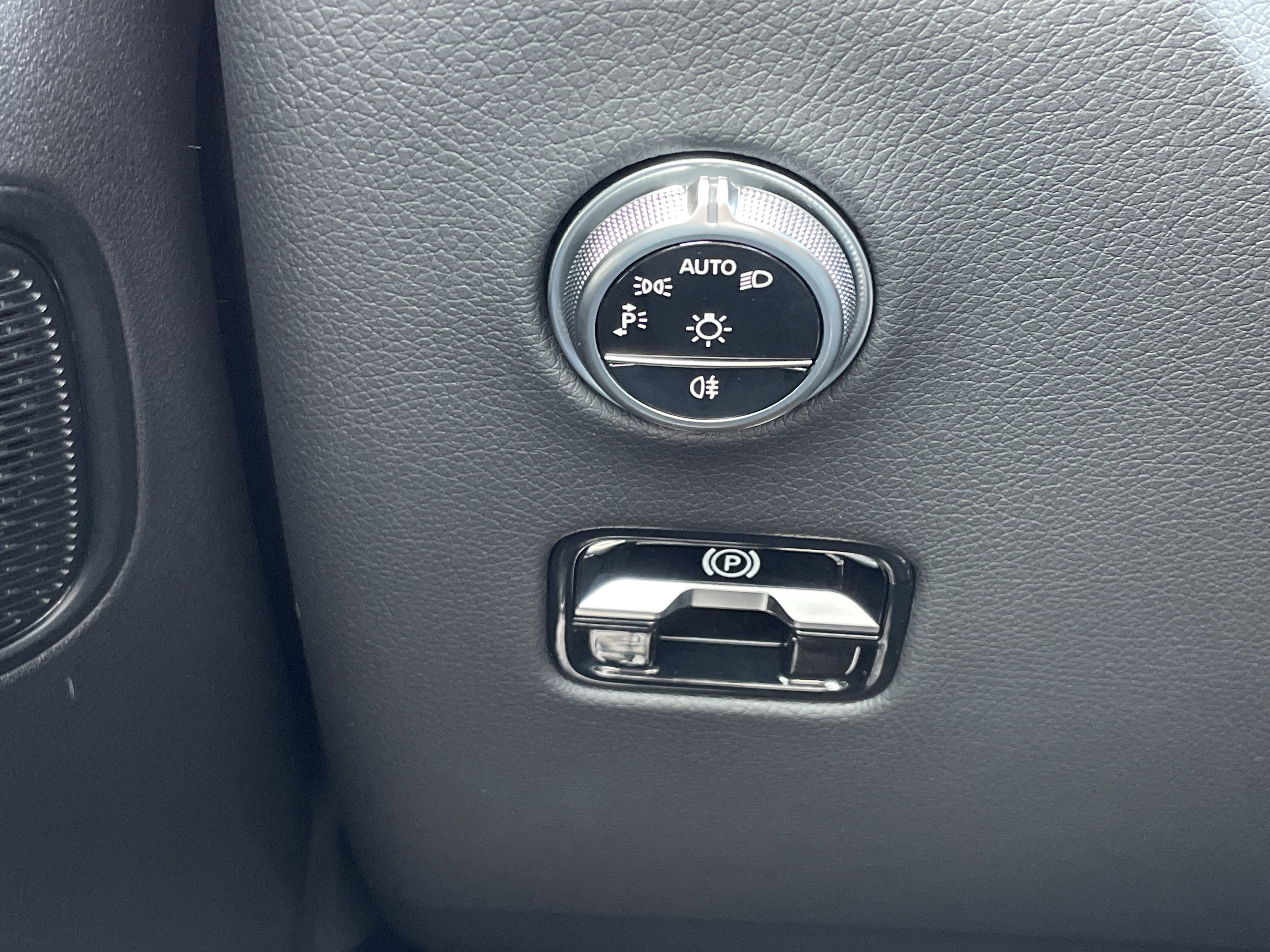 New 2026 Mercedes-Benz GLC 300 image 23