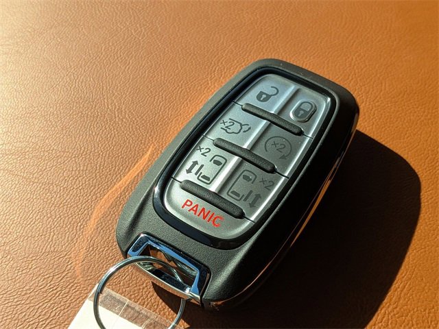 New 2026 Chrysler Pacifica Pinnacle image 30