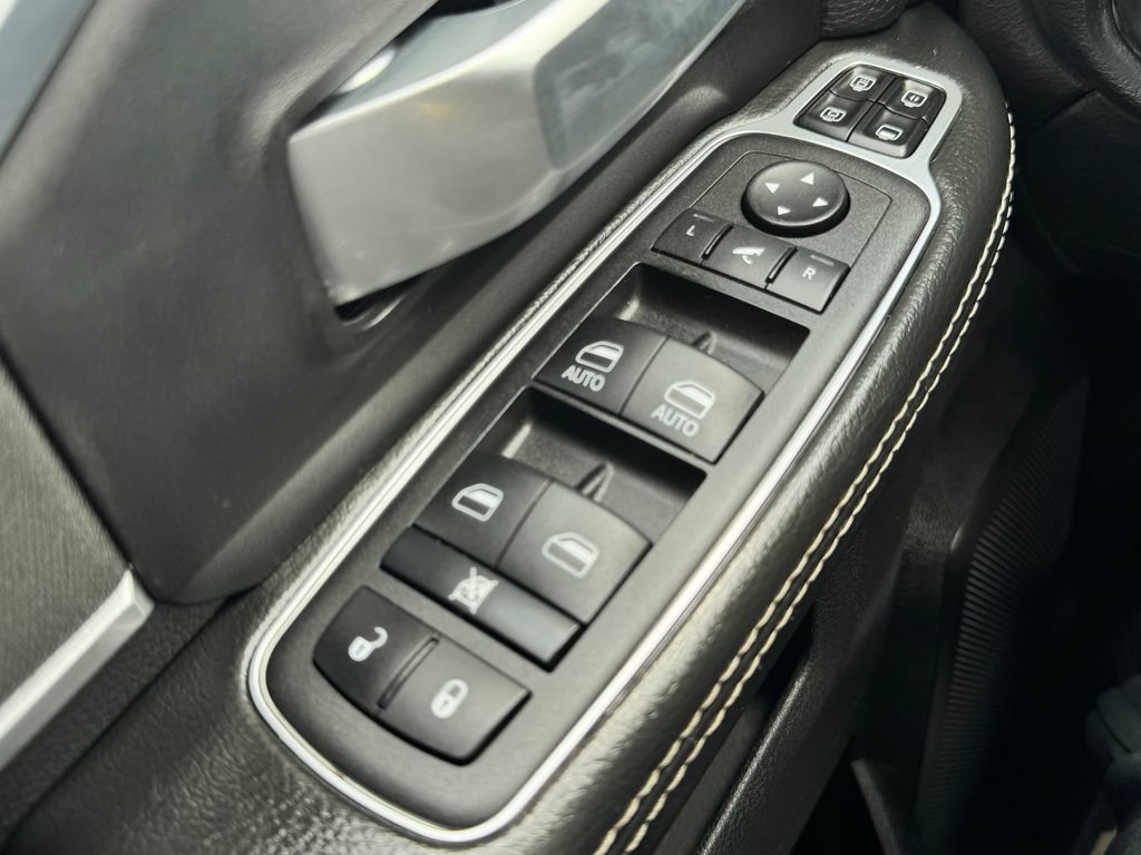 Used 2024 RAM 2500 Big Horn AWD/4WD image 29
