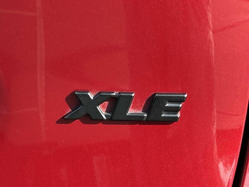 Used 2023 Toyota RAV4 XLE w/ Convenience Package FWD image 10