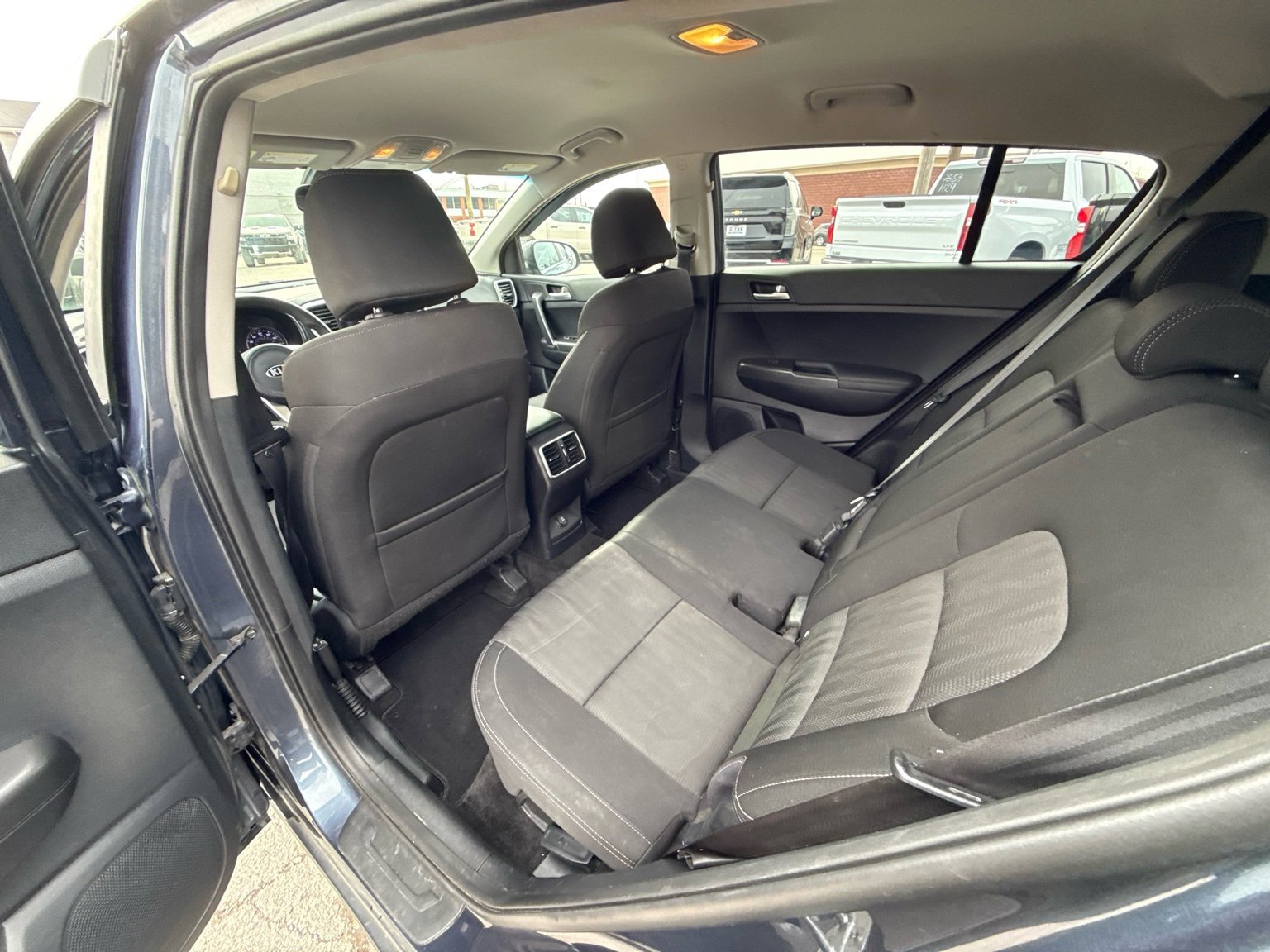 Used 2020 Kia Sportage LX image 23