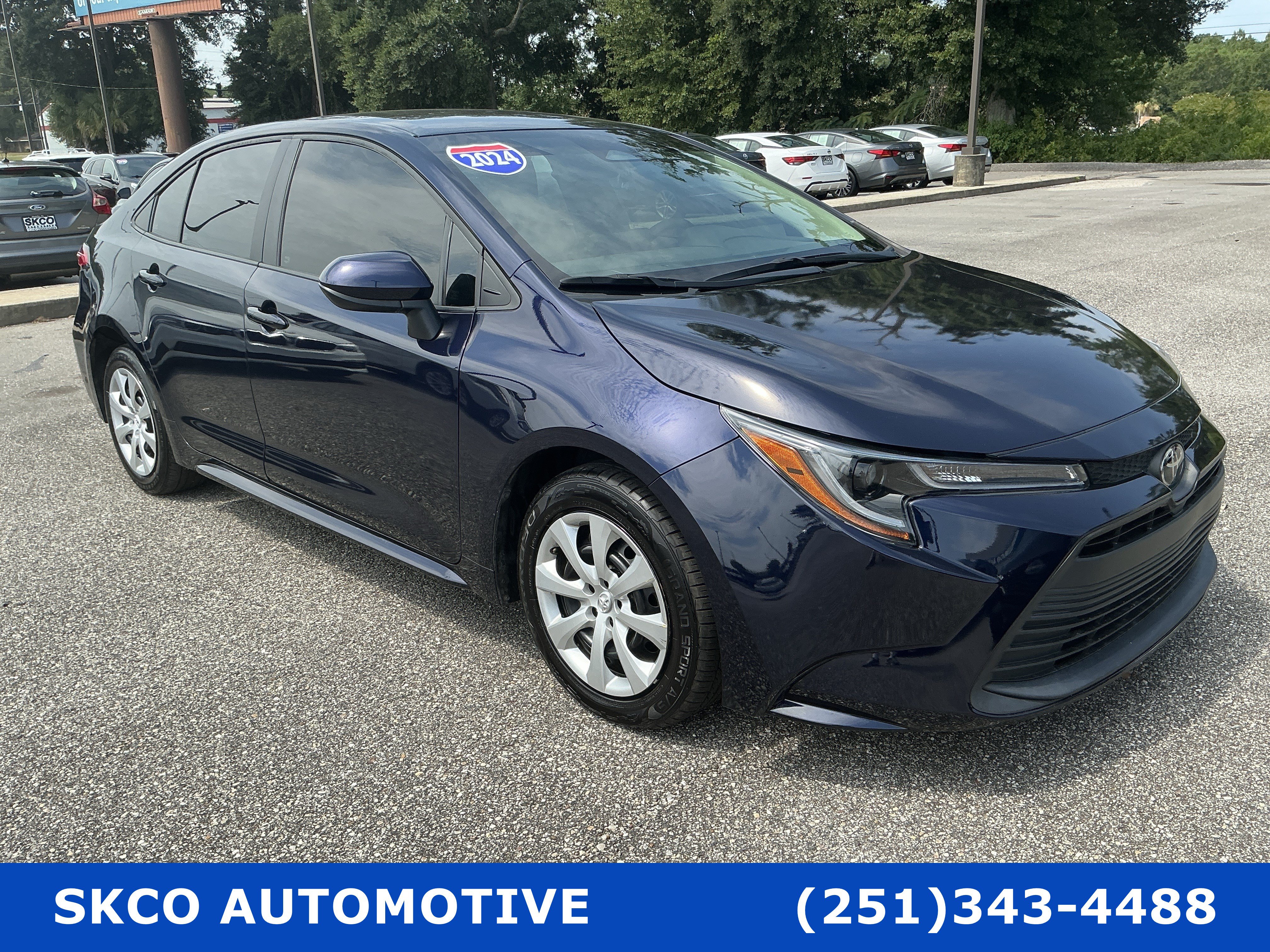 Used 2024 Toyota Corolla LE FWD image 7