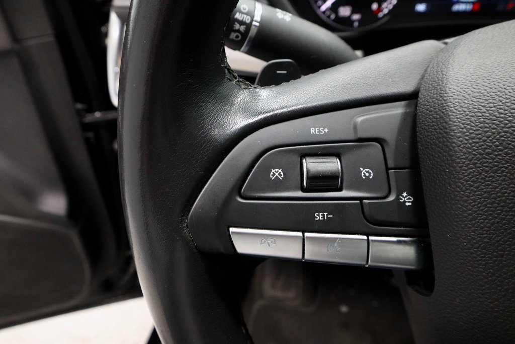 Used 2023 Cadillac XT4 Premium Luxury image 27