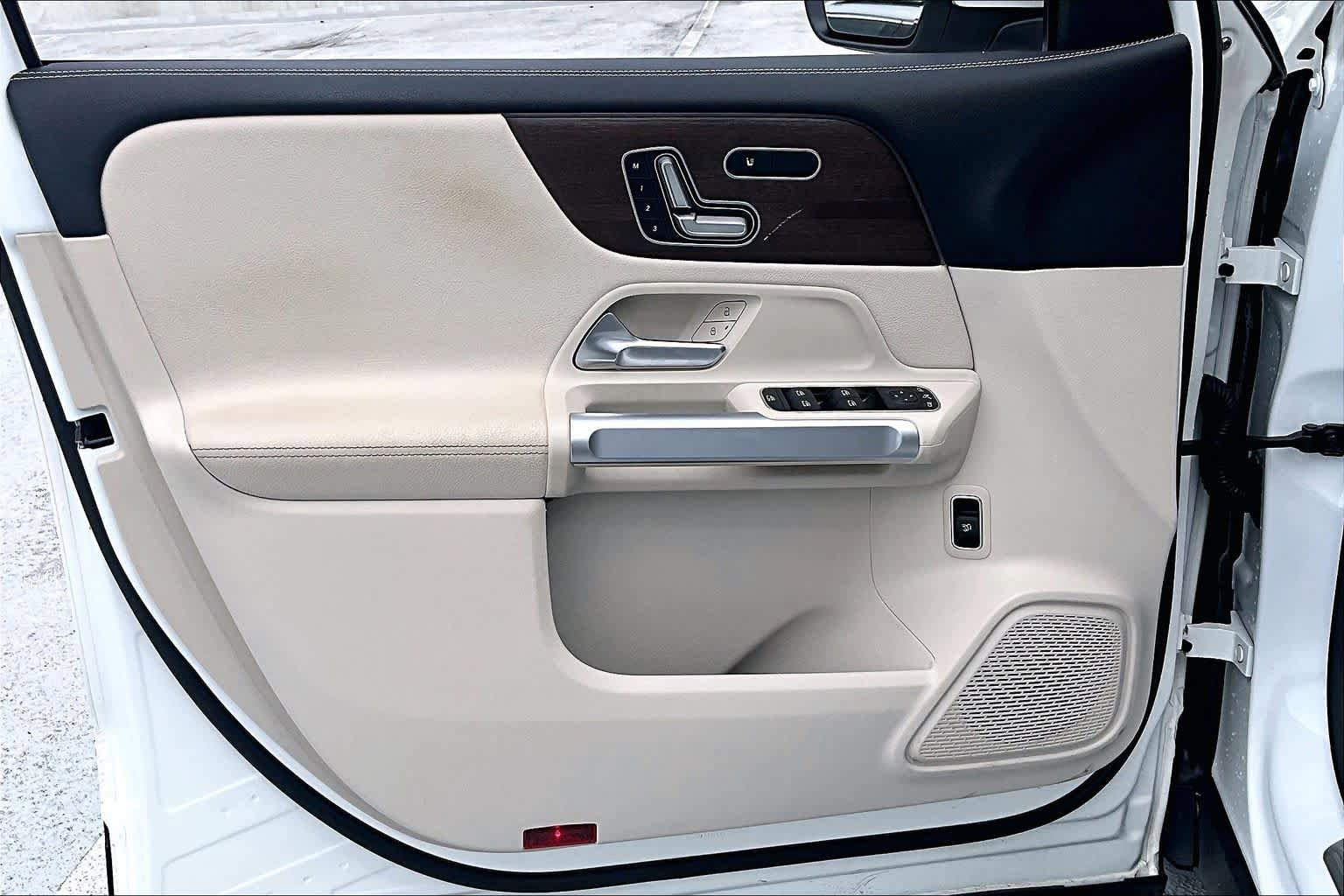 Used 2023 Mercedes-Benz GLB 250 image 21