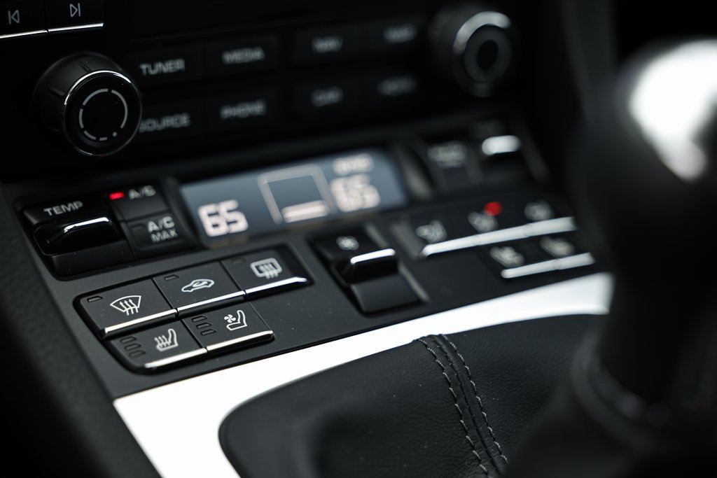 Certified 2024 Porsche 718 Boxster image 38