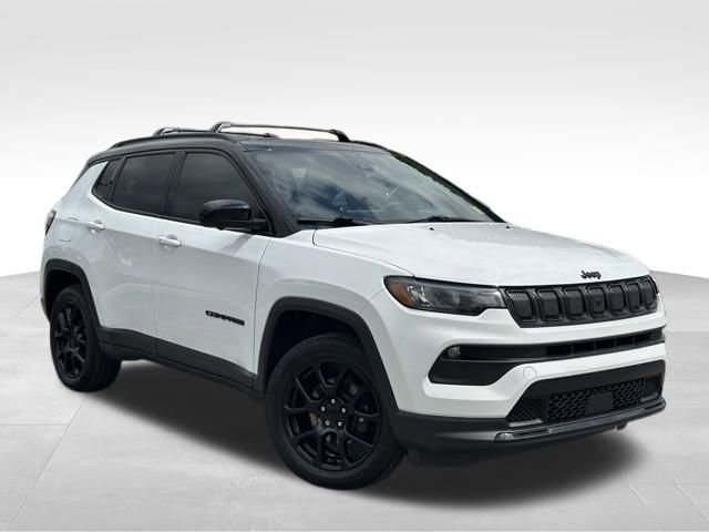 Used 2022 Jeep Compass Latitude w/ Sun and Sound Group