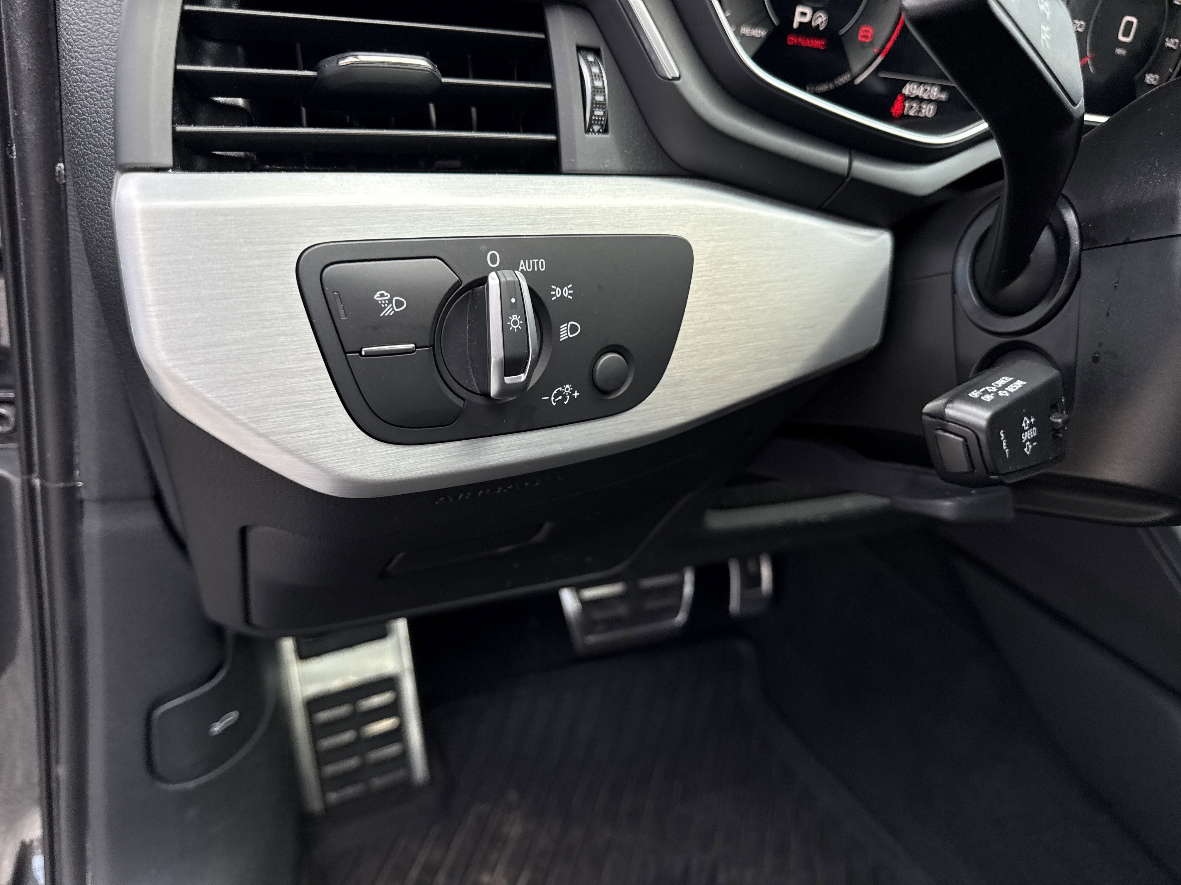 Used 2022 Audi A4 2.0T Premium Plus w/ Premium Plus Package image 37