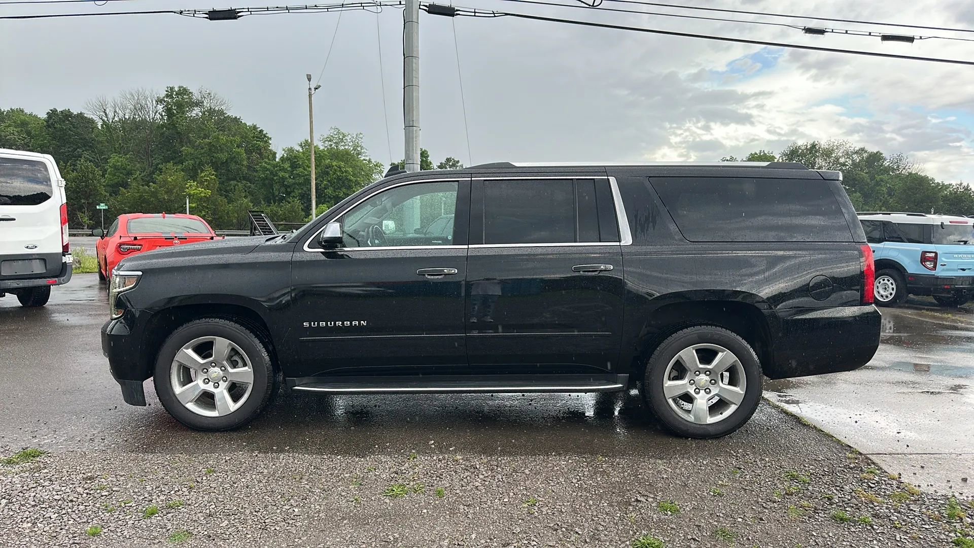 Used 2018 Chevrolet Suburban Premier RWD image 6