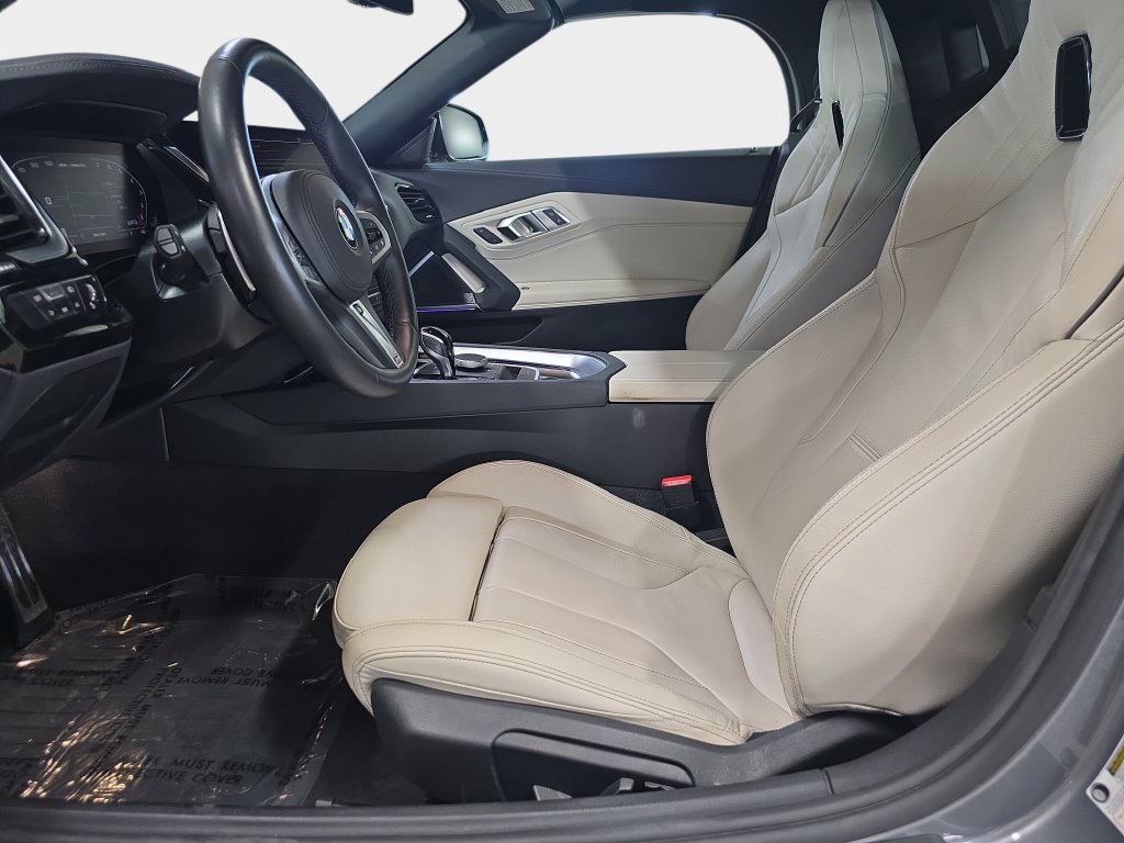Certified 2025 BMW Z4 M40i w/ Premium Package RWD image 14