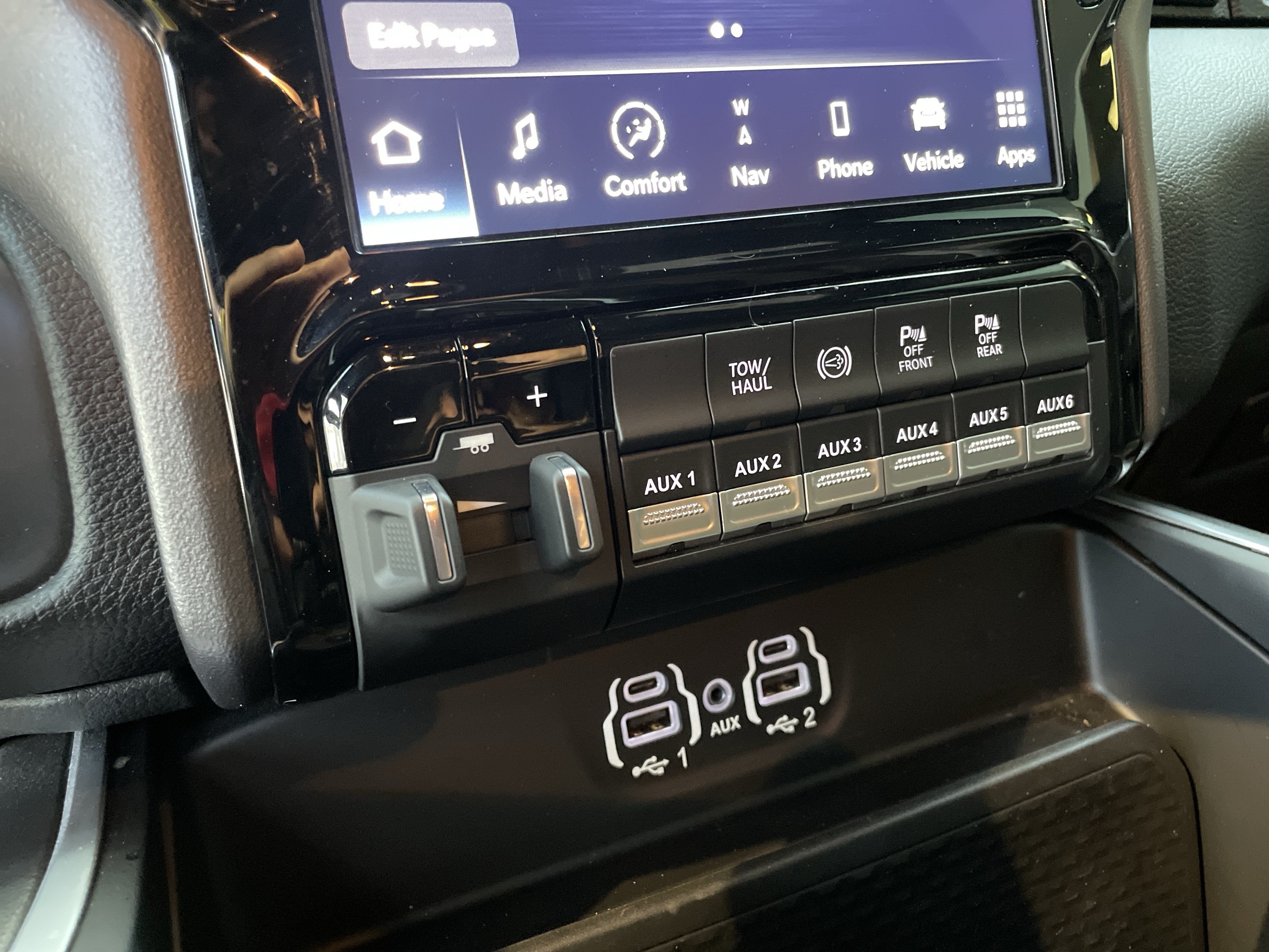 Used 2022 RAM 2500 Big Horn w/ Level C Equiment Group AWD/4WD image 31