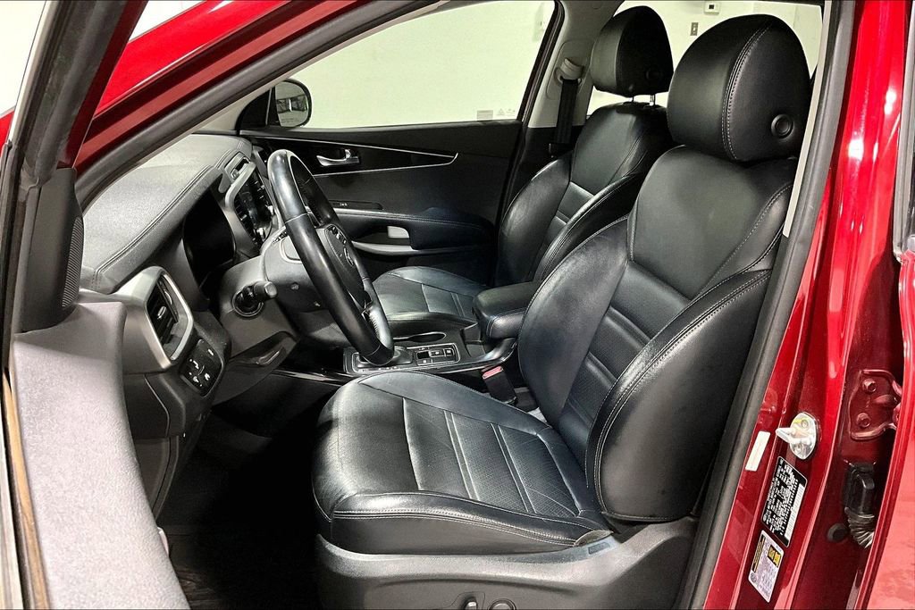 Used 2019 Kia Sorento EX image 31