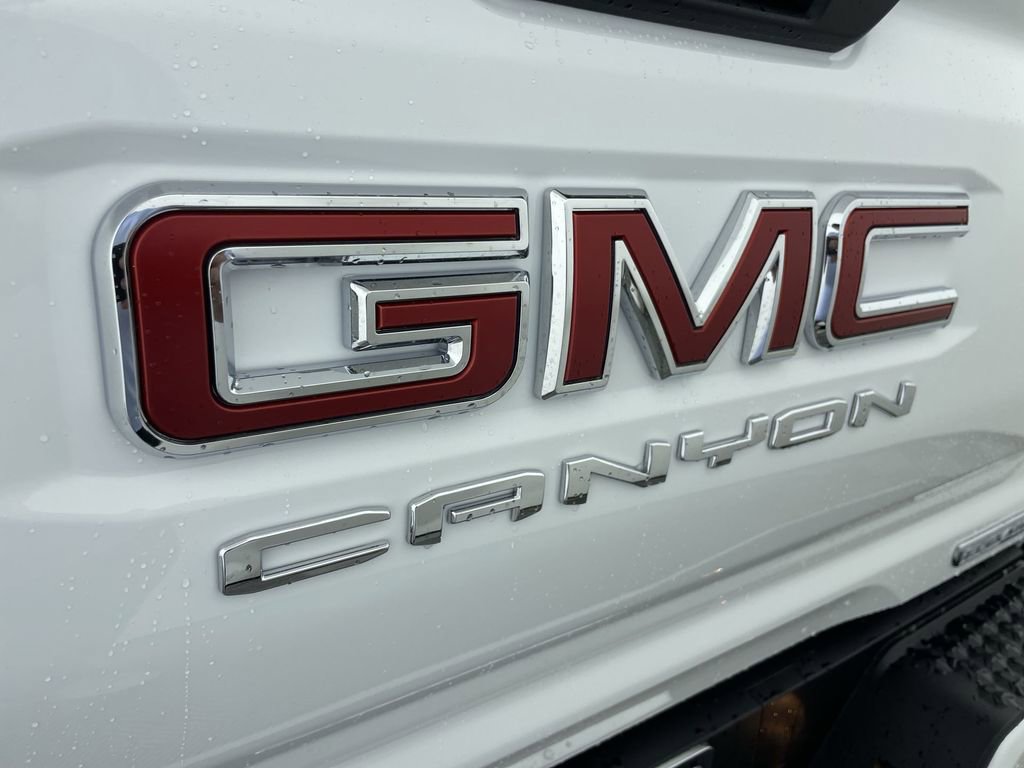 Used 2025 GMC Canyon Elevation image 34