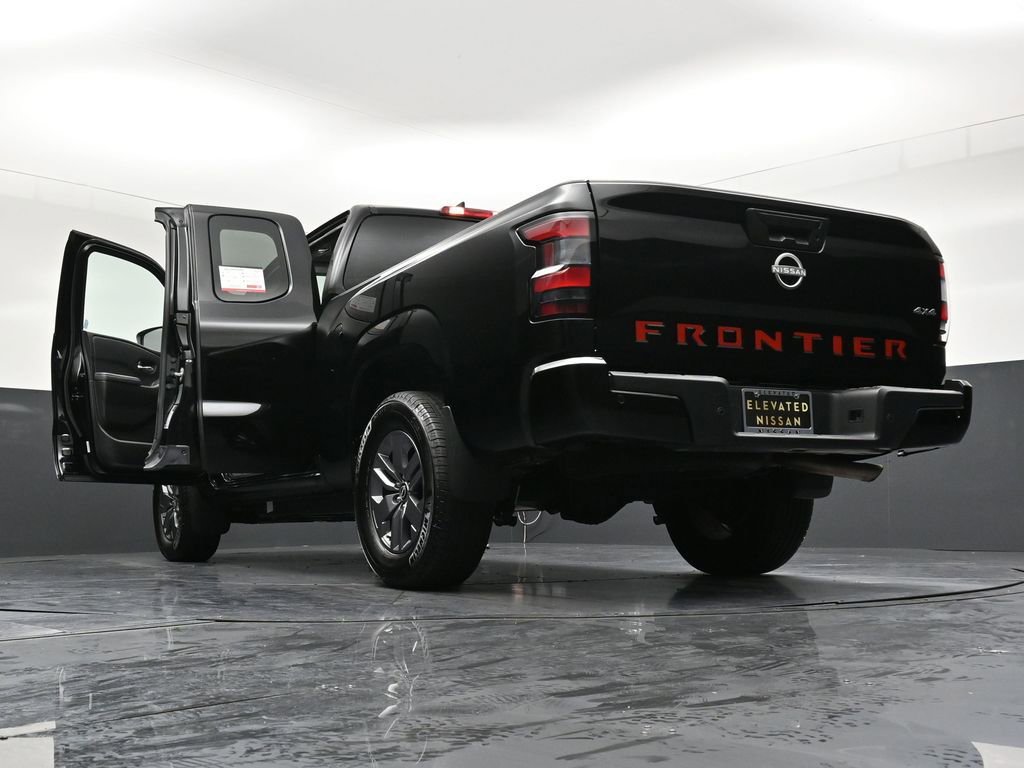 Used 2025 Nissan Frontier SV image 36