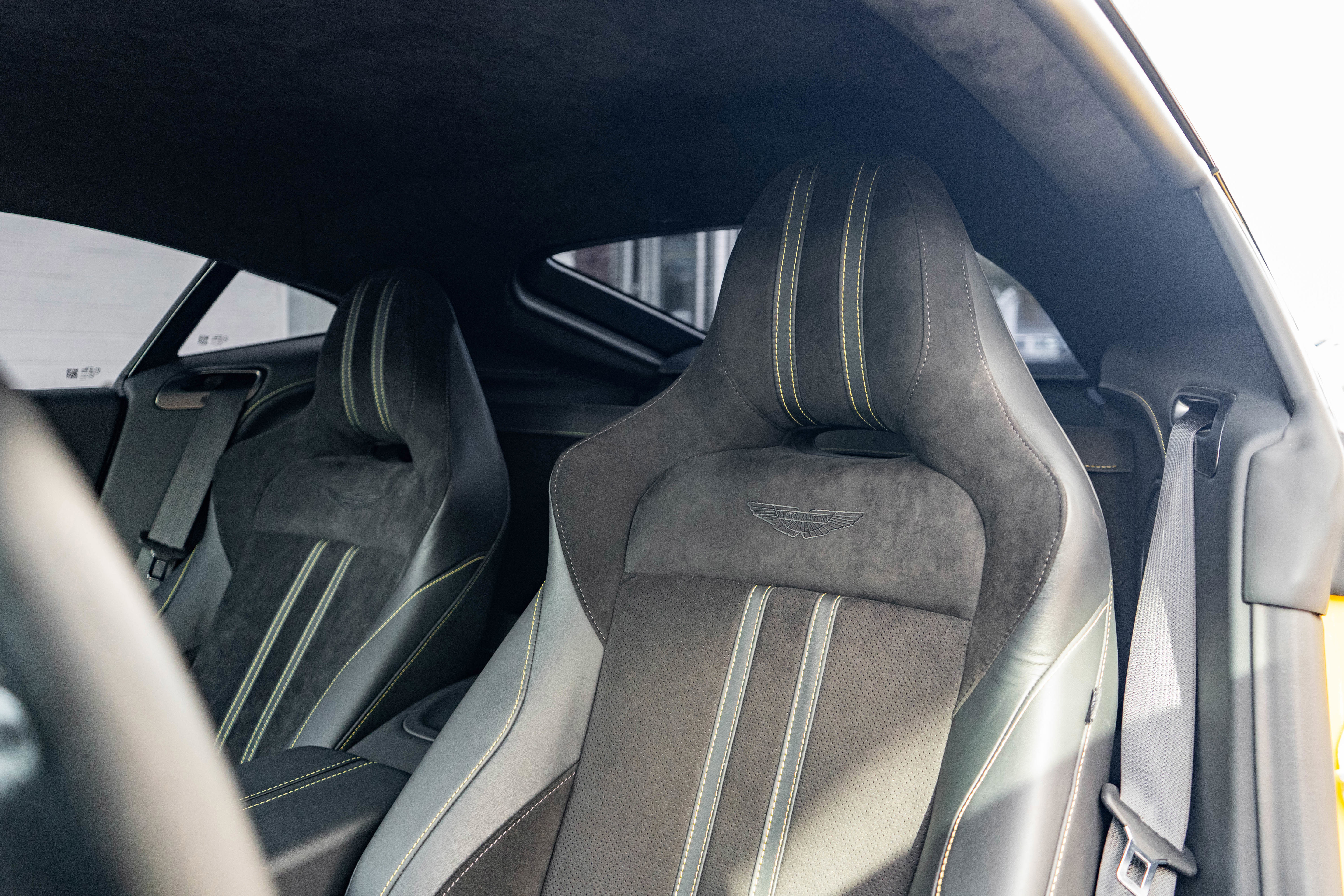 Used 2023 Aston Martin V8 Vantage Coupe image 12