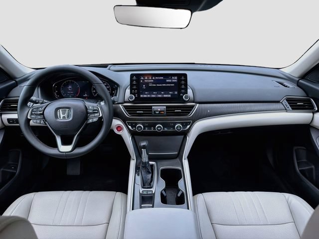 Used 2018 Honda Accord Touring image 15