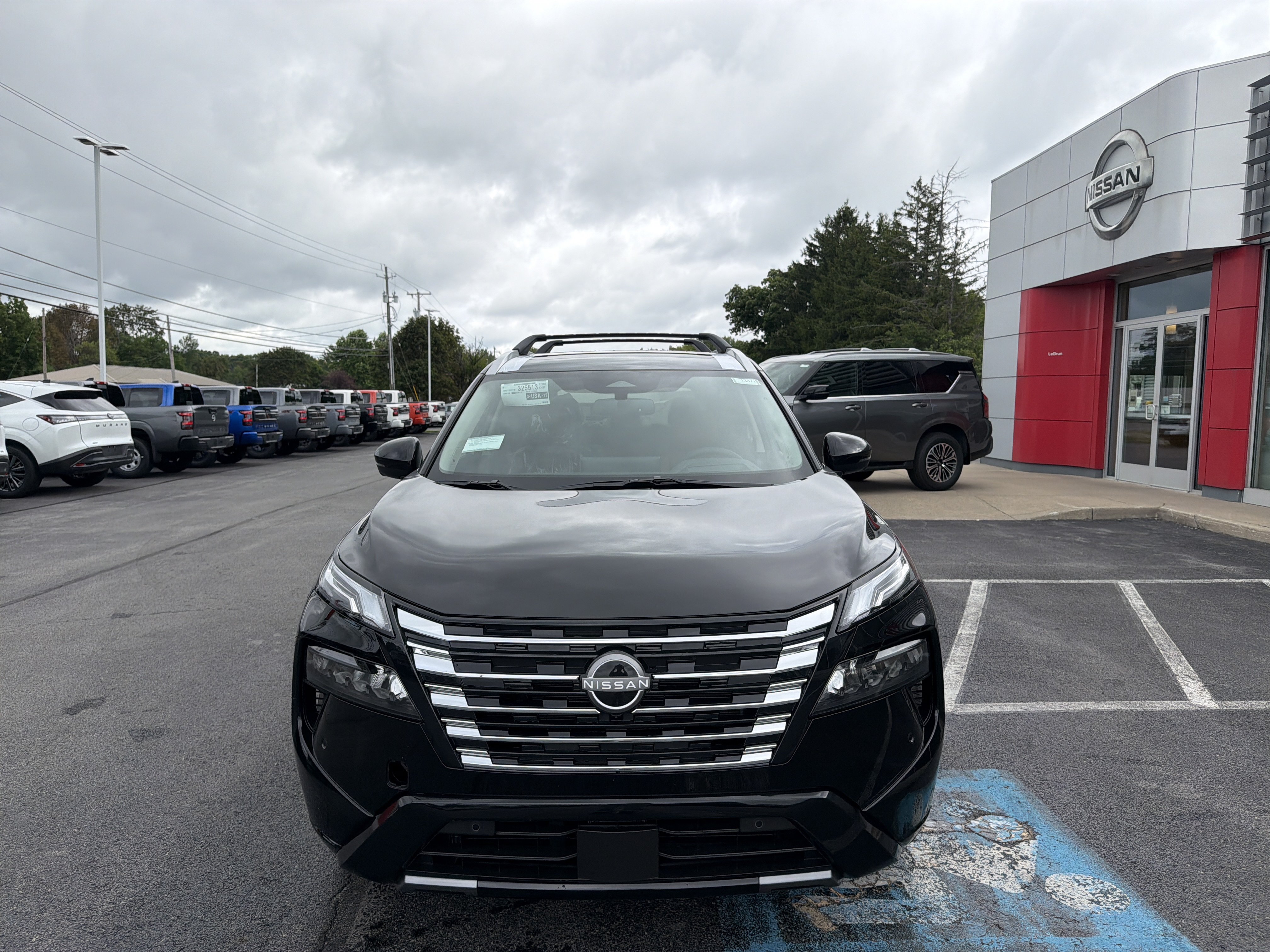 New 2026 Nissan Rogue Platinum w/ Platinum Premium Package AWD/4WD image 2