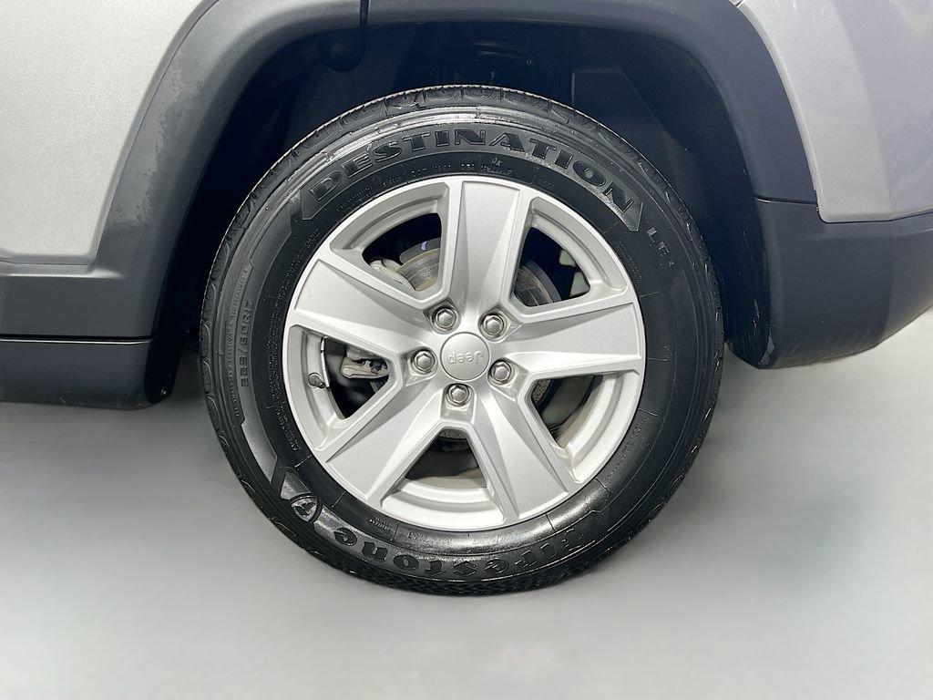 Used 2022 Jeep Compass Latitude w/ Convenience Group image 29