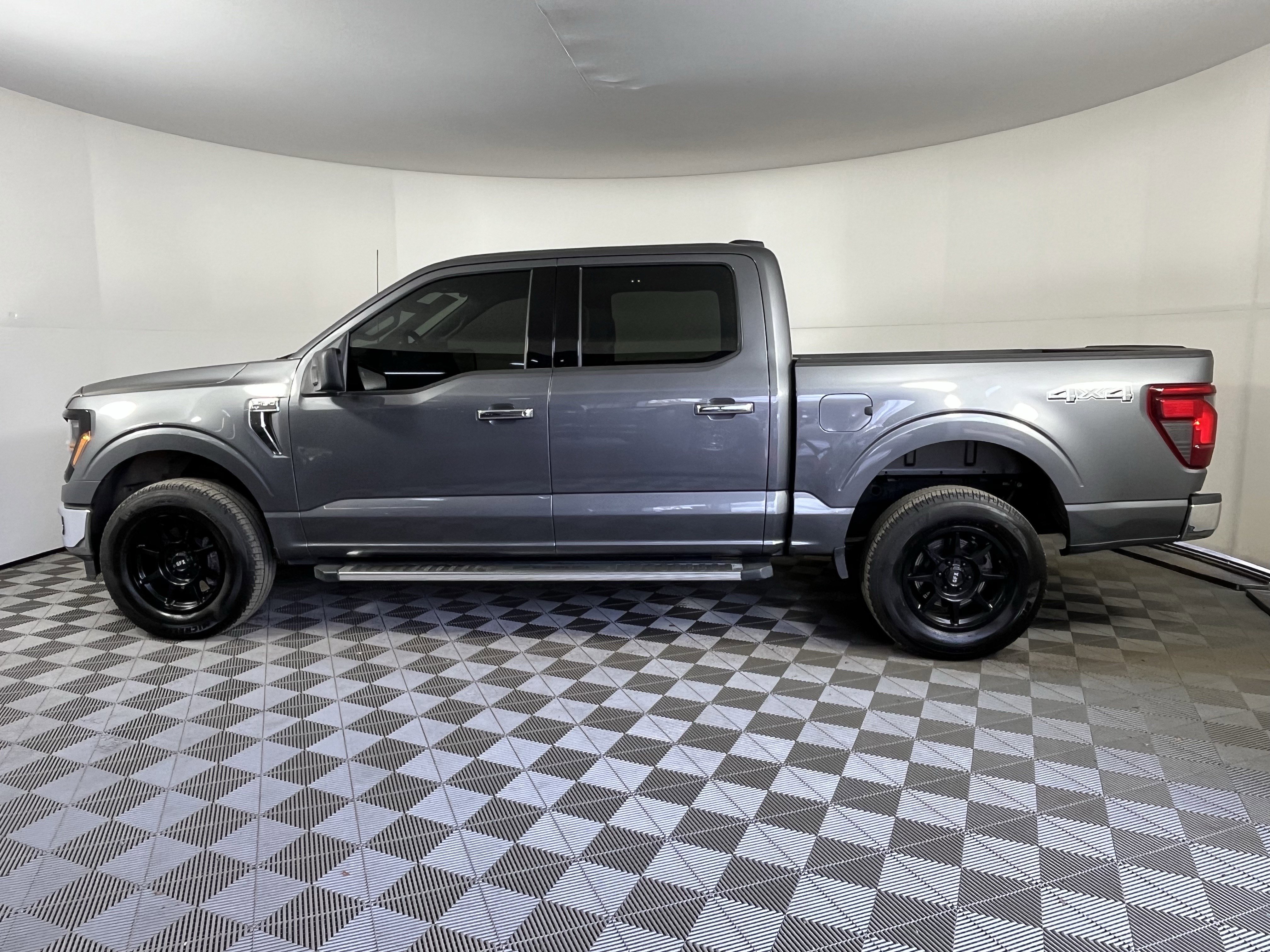 Used 2025 Ford F150 XLT w/ Equipment Group 301A Standard image 2