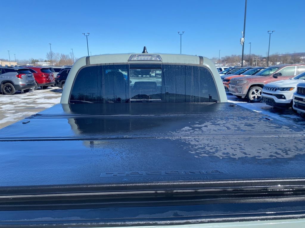 Used 2022 Toyota Tacoma TRD Sport image 4