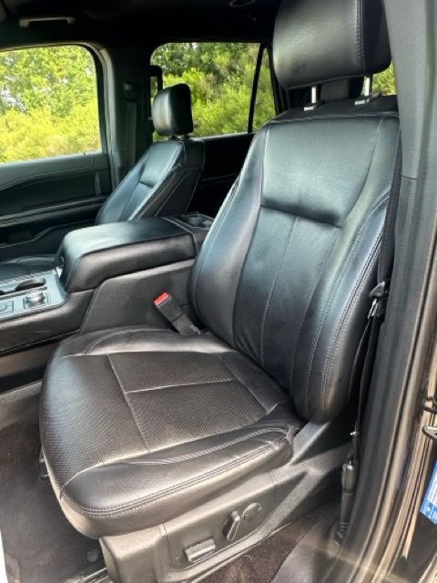 Used 2019 Ford Expedition Max XLT w/ Equipment Group 202A AWD/4WD image 10