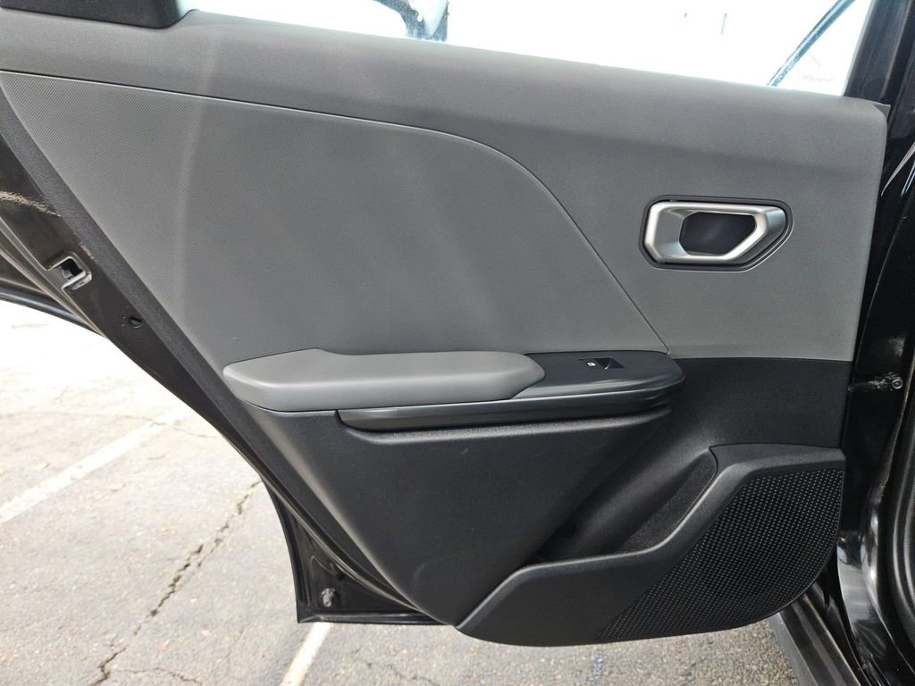 Used 2025 Kia K4 FWD image 18