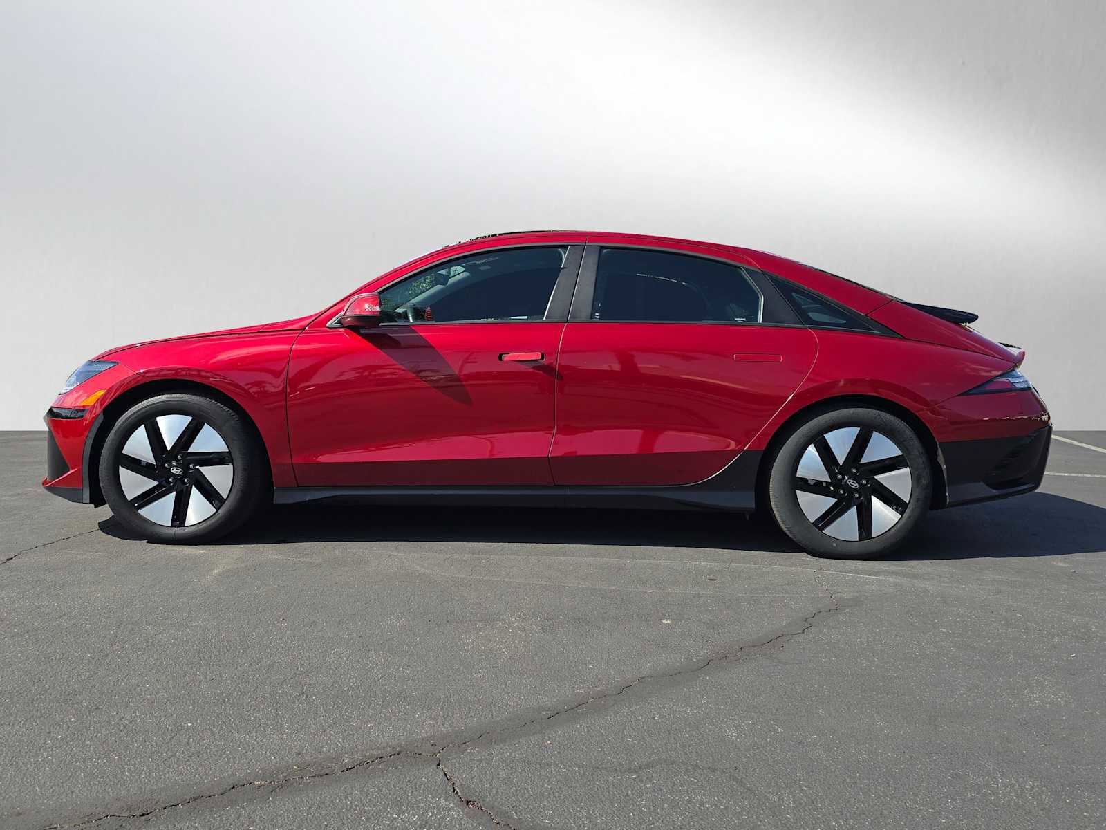 Used 2024 Hyundai Ioniq 6 SE AWD/4WD image 6