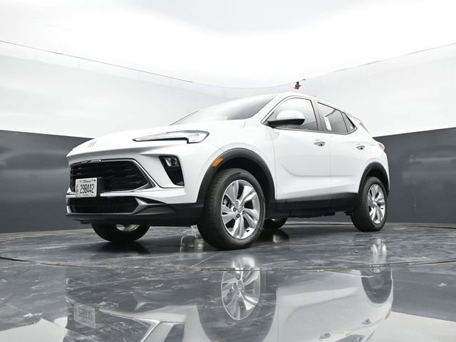 Used 2025 Buick Encore GX Preferred AWD/4WD image 46