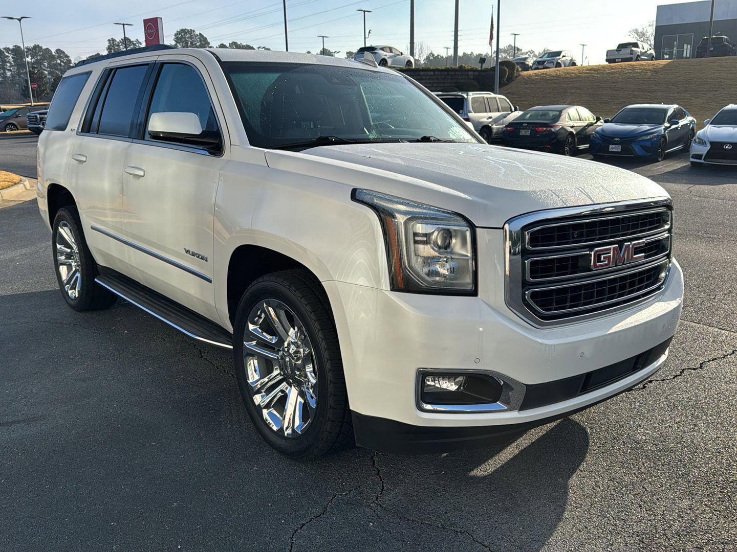 Used 2018 GMC Yukon SLT w/ Premium Edition image 6