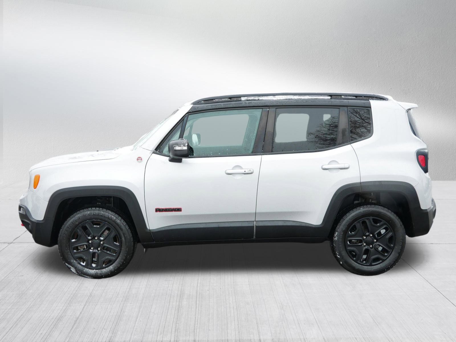 Used 2018 Jeep Renegade Trailhawk image 4
