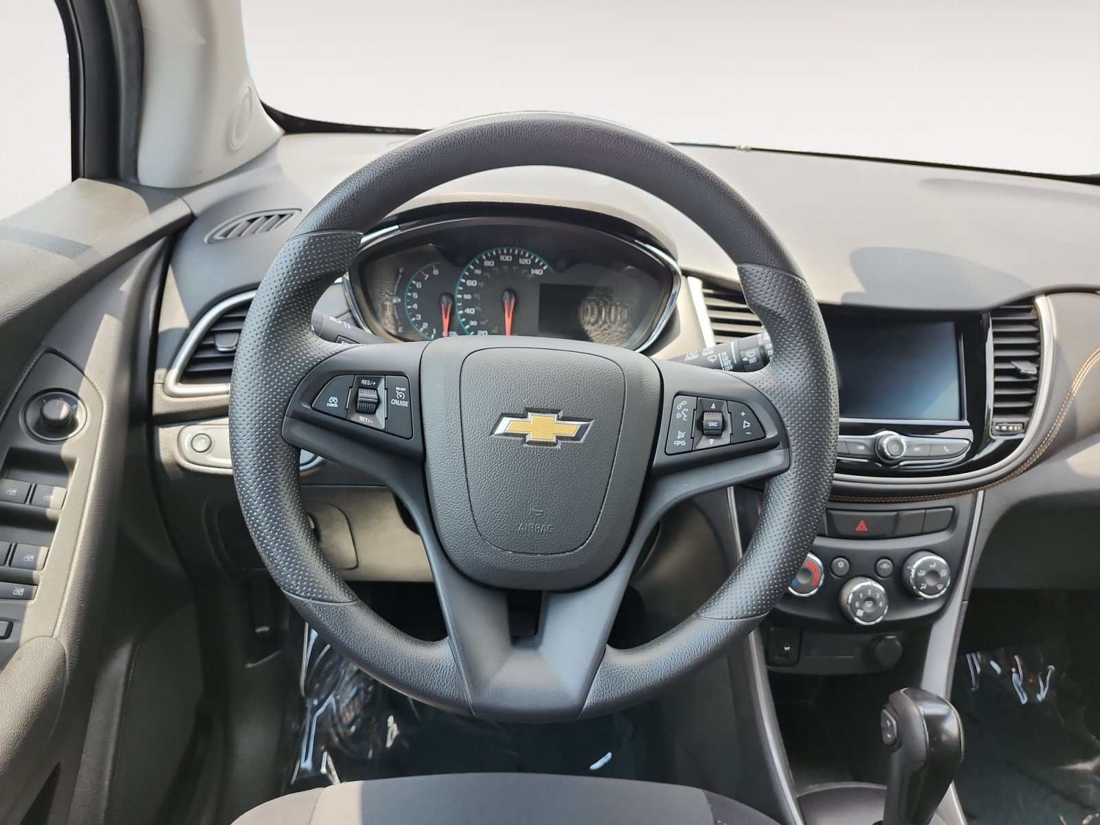 Used 2020 Chevrolet Trax LS w/ Fleet Convenience Package AWD/4WD image 12