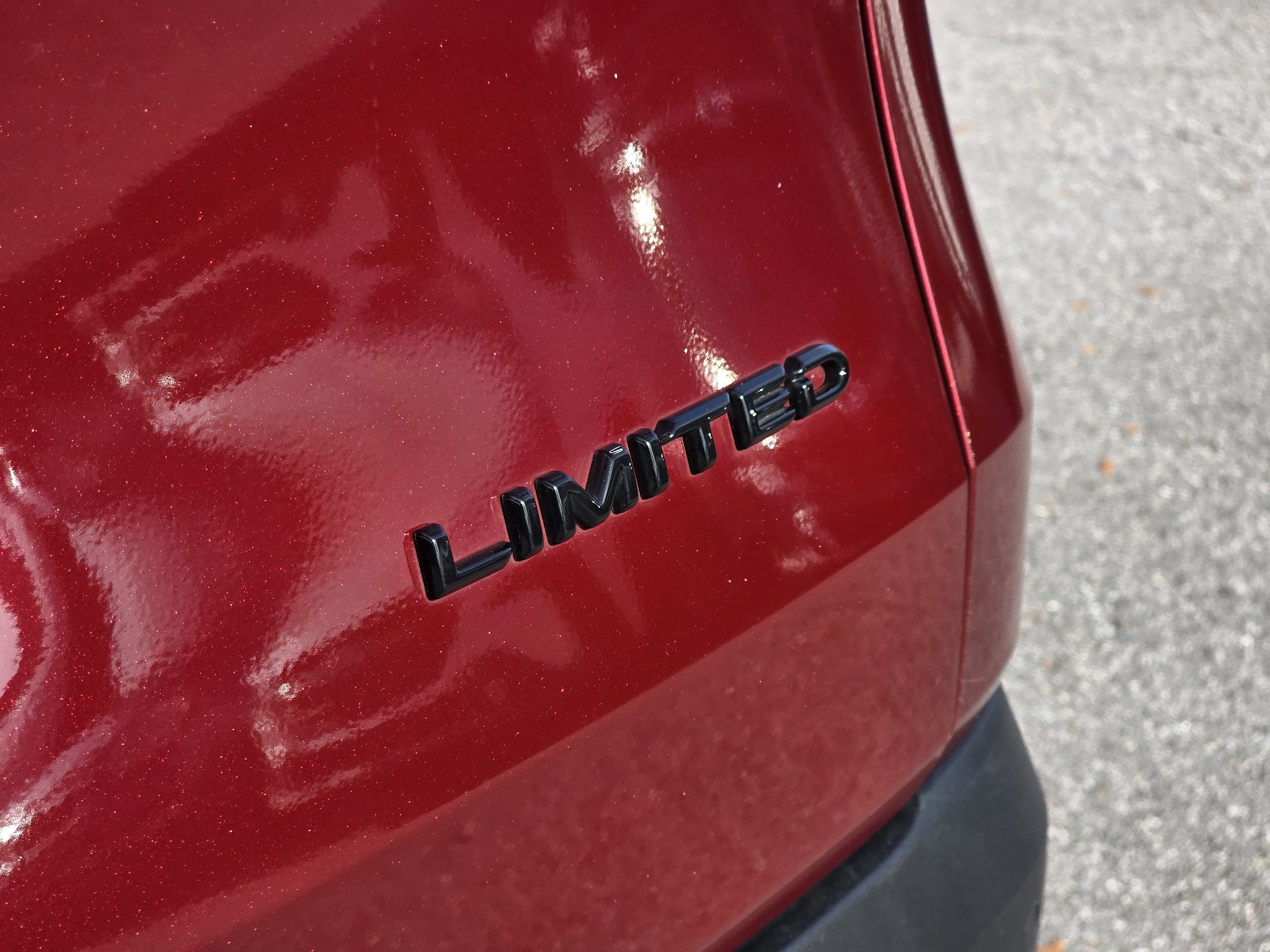 Used 2024 Toyota Grand Highlander Limited image 8