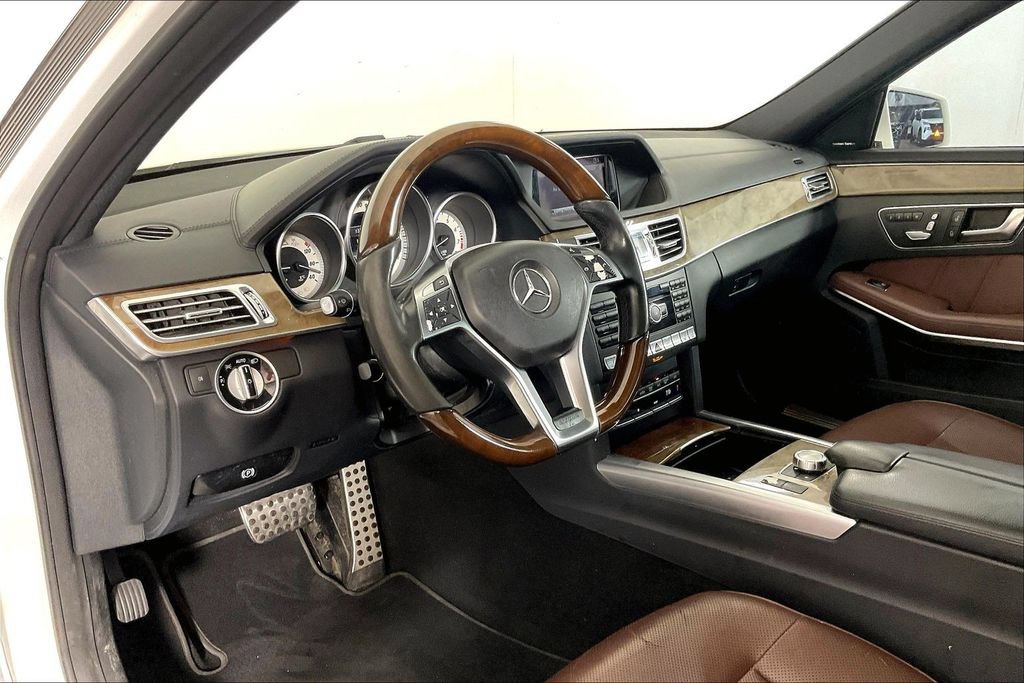 Used 2015 Mercedes-Benz E 400 Sedan image 15