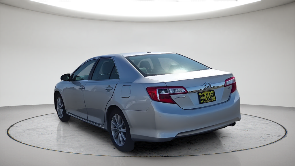 Used 2013 Toyota Camry XLE w/ Leather Pkg FWD image 7