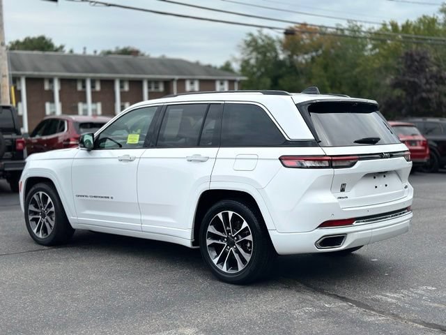 Used 2023 Jeep Grand Cherokee Overland w/ Luxury Tech Group IV AWD/4WD image 4