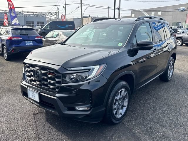 Certified 2022 Honda Passport TrailSport image 1