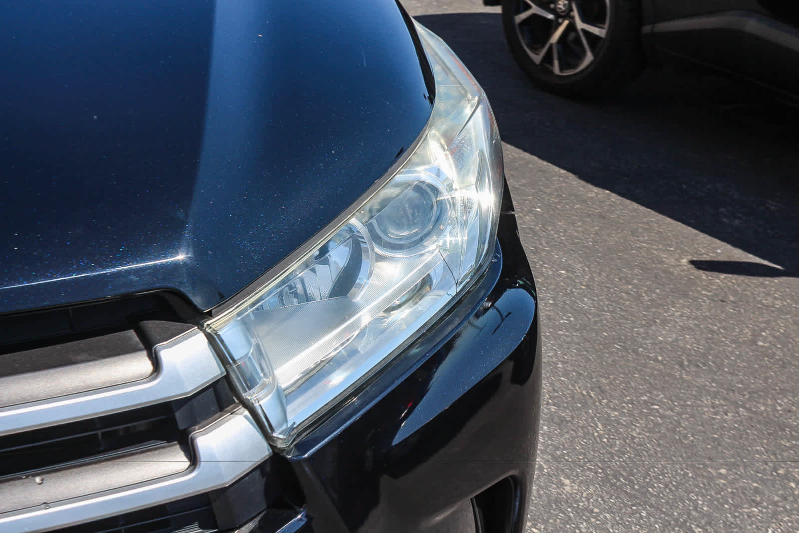 Used 2019 Toyota Highlander XLE FWD image 13
