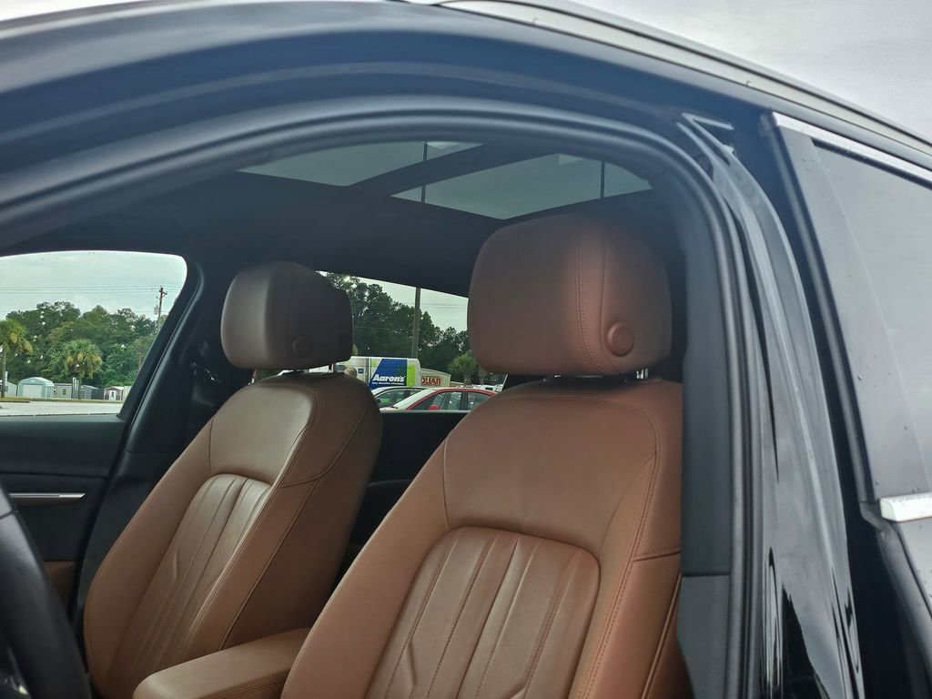 Used 2021 Audi e-tron Premium image 4