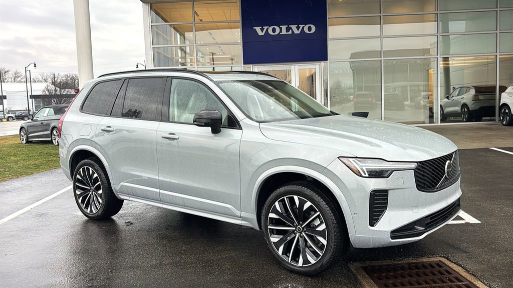 New 2026 Volvo XC90 B6 Ultra image 2