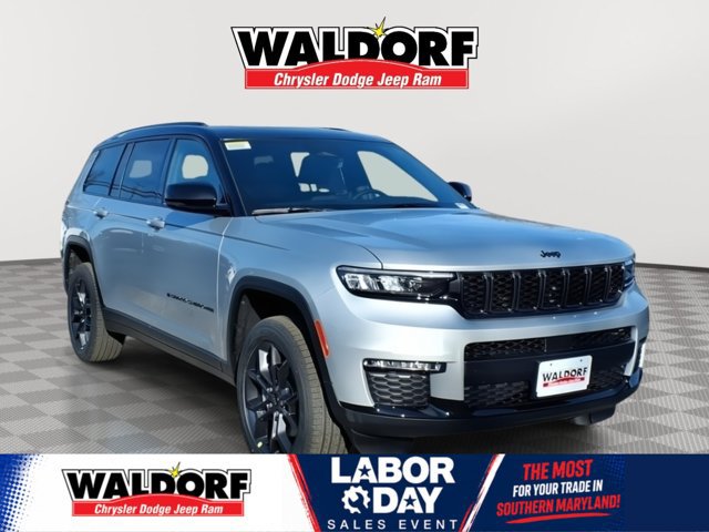 New 2025 Jeep Grand Cherokee 4WD image 1