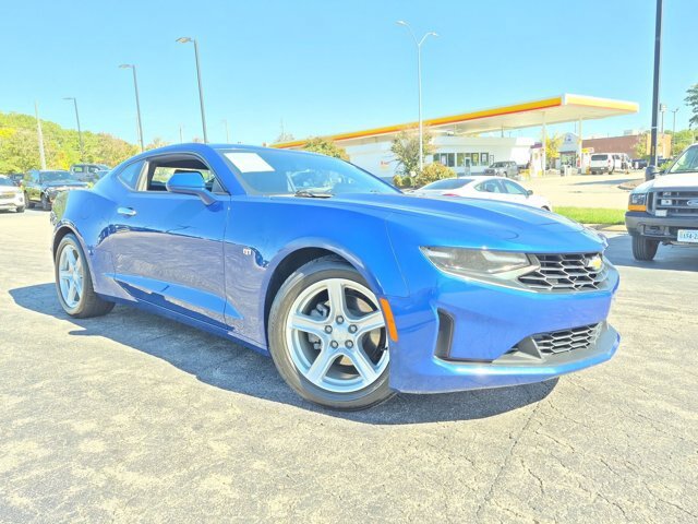 Used 2023 Chevrolet Camaro LT RWD image 2