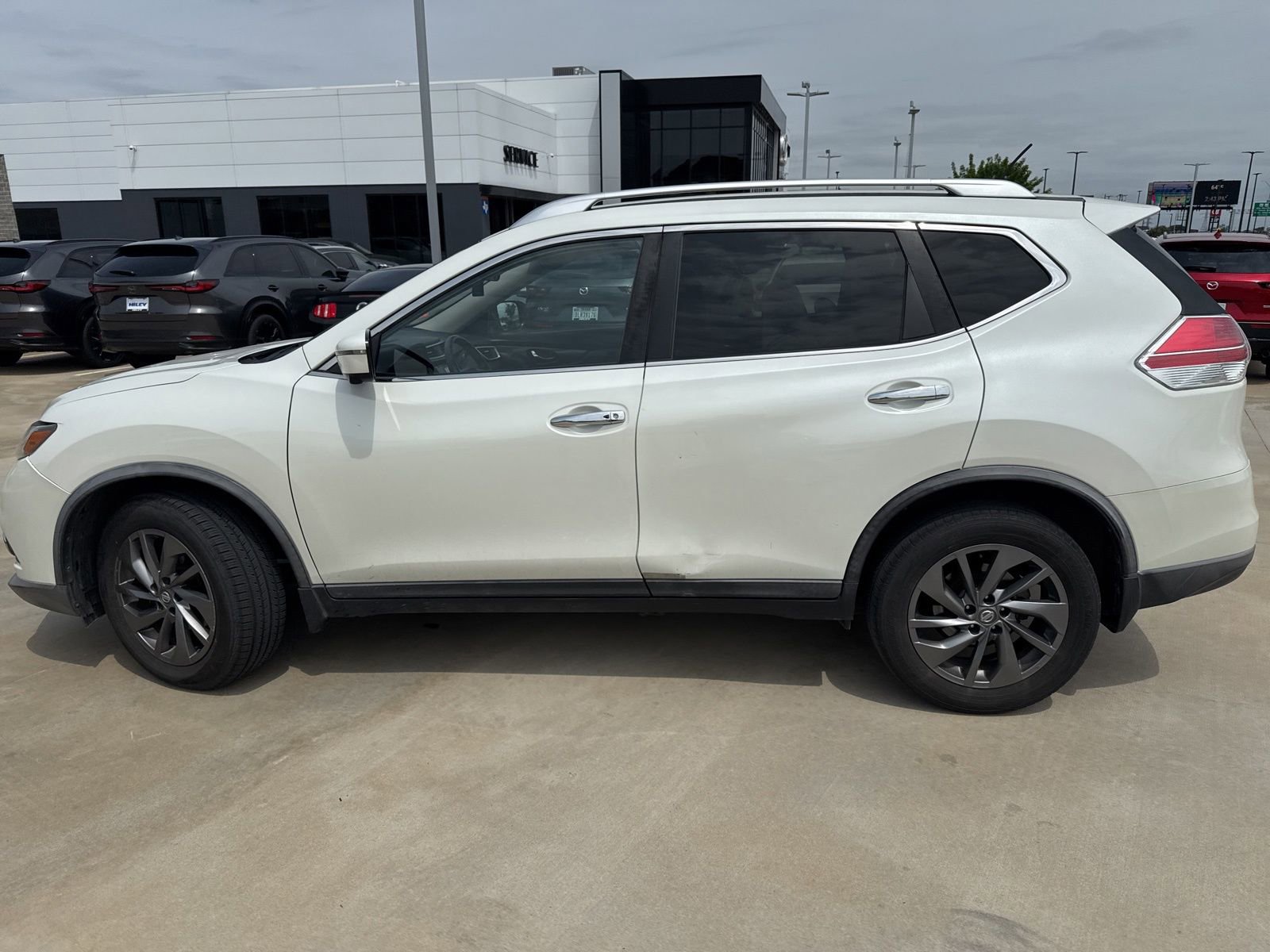 Used 2016 Nissan Rogue SL FWD image 18