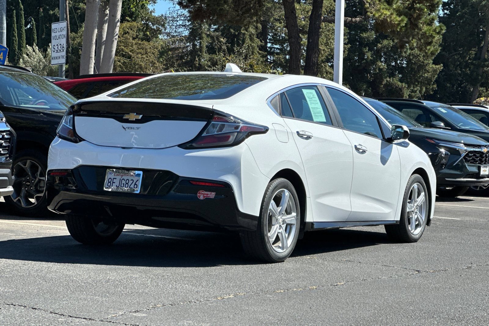 Used 2018 Chevrolet Volt LT FWD image 5