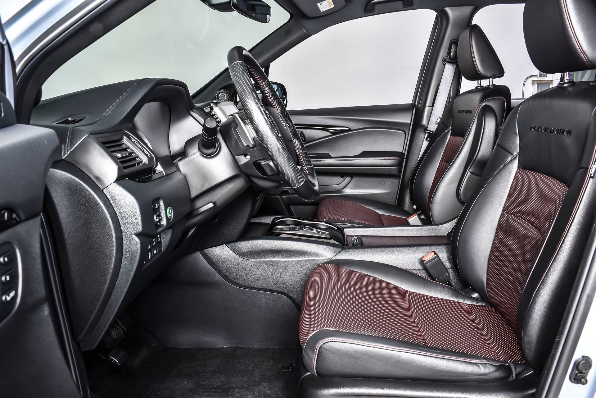 Used 2023 Honda Ridgeline Black Edition image 15