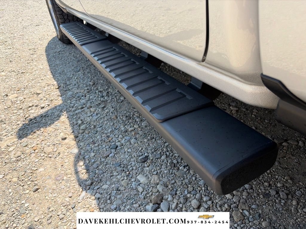 Used 2018 Chevrolet Silverado 1500 LT w/ All Star Edition AWD/4WD image 39