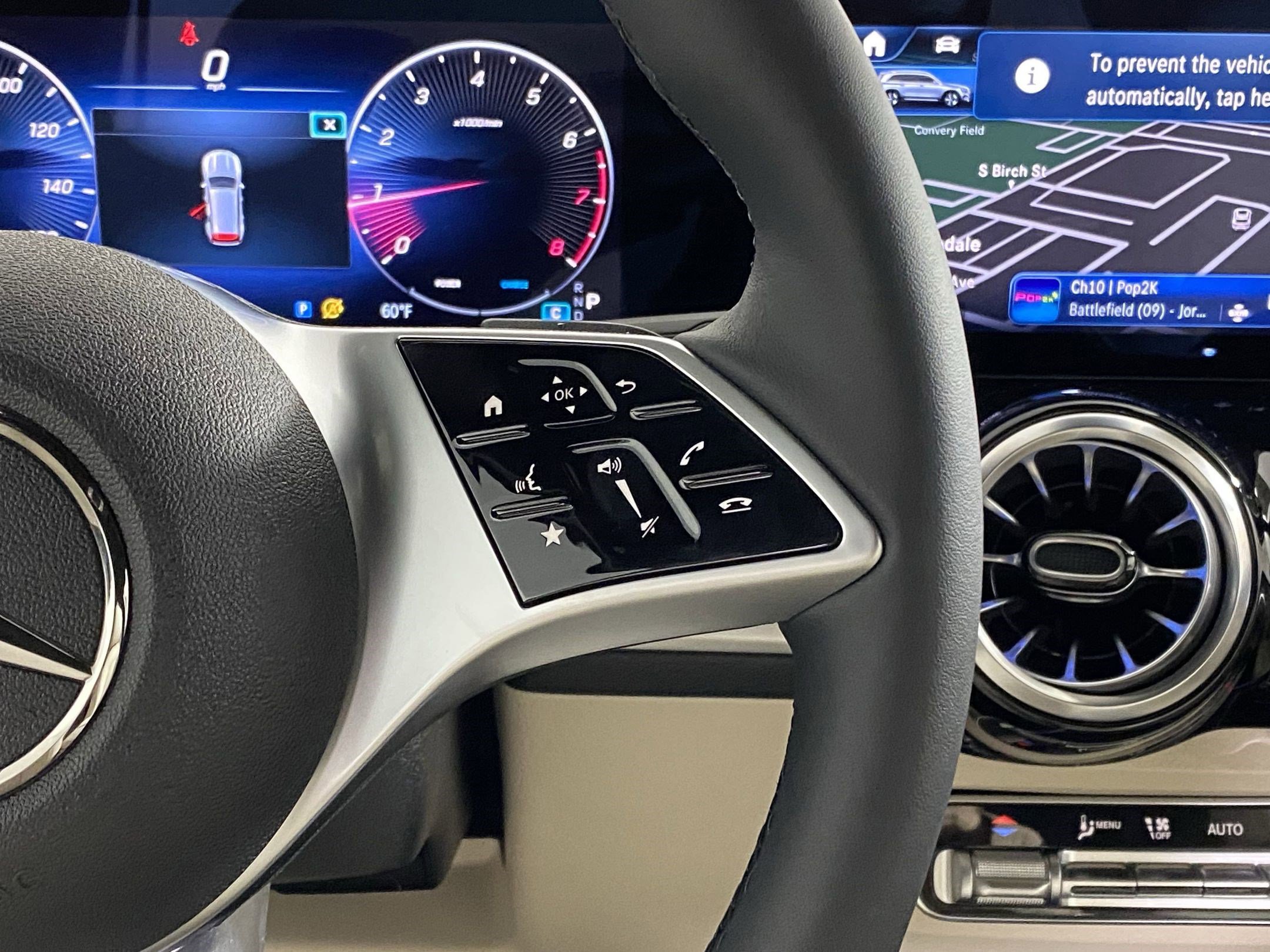 Certified 2025 Mercedes-Benz GLB 250 4MATIC image 28