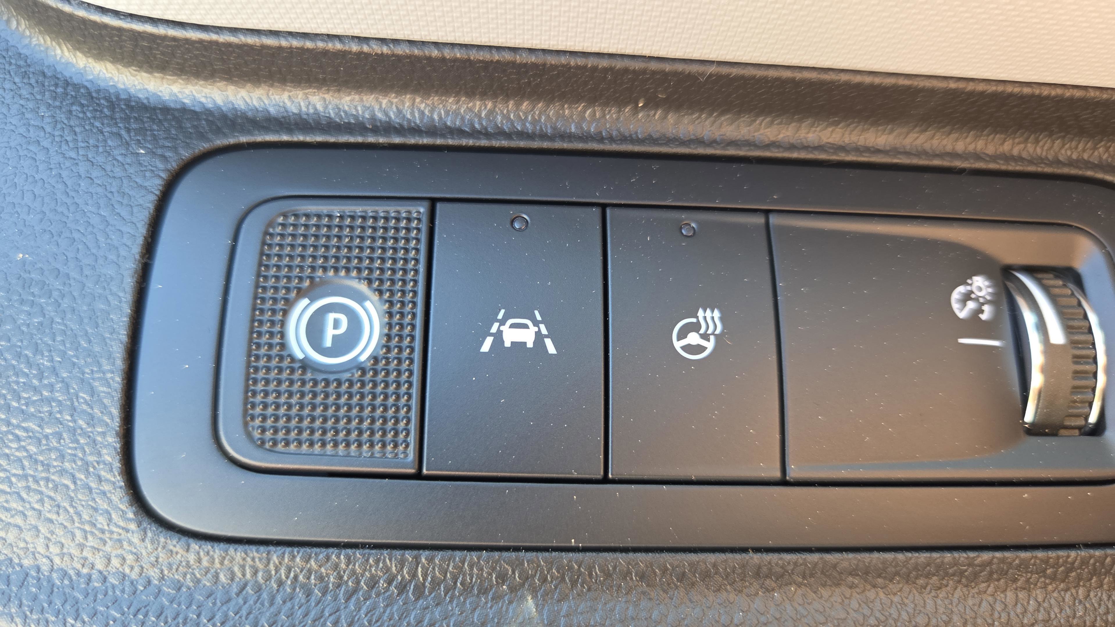 New 2027 Chevrolet Bolt LT w/ Comfort Package image 29