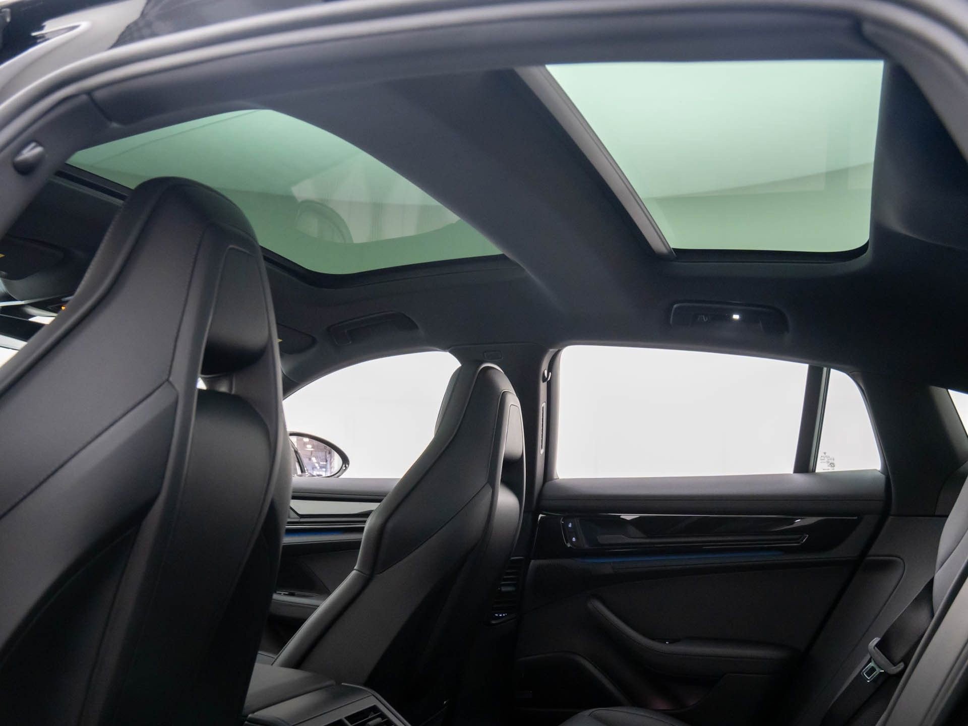 New 2026 Porsche Panamera 4 AWD/4WD image 19