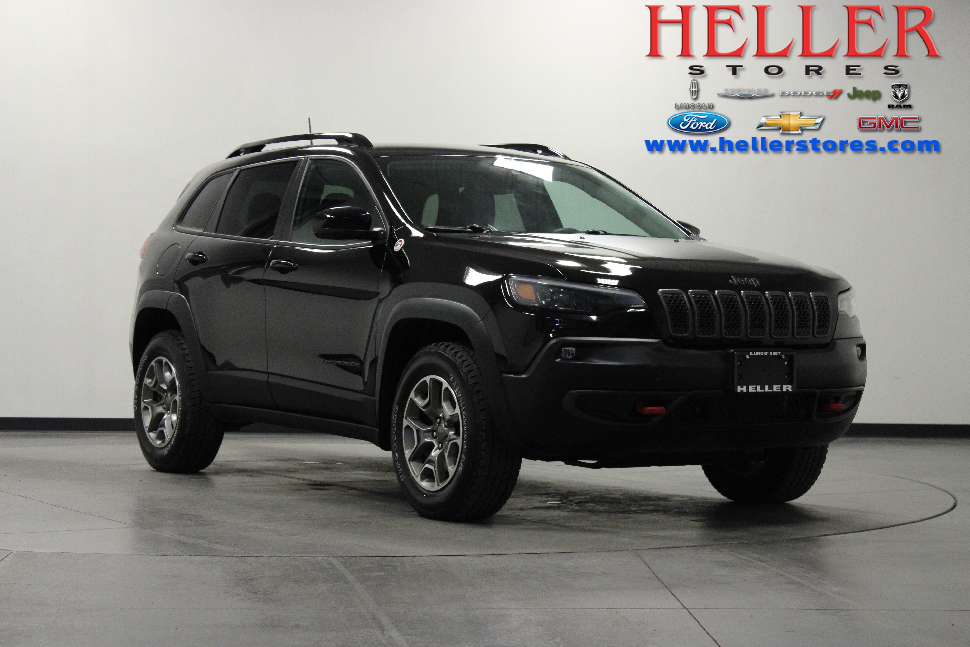Used 2022 Jeep Cherokee Trailhawk w/ Premium Leather Package AWD/4WD image 1