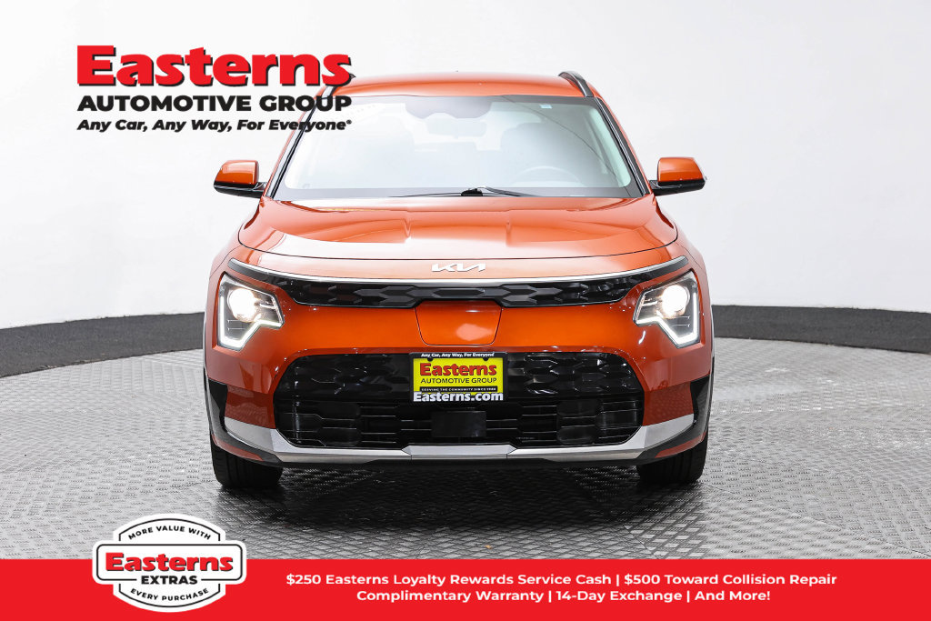 Used 2023 Kia Niro Wind w/ Wind Preserve Package FWD image 3