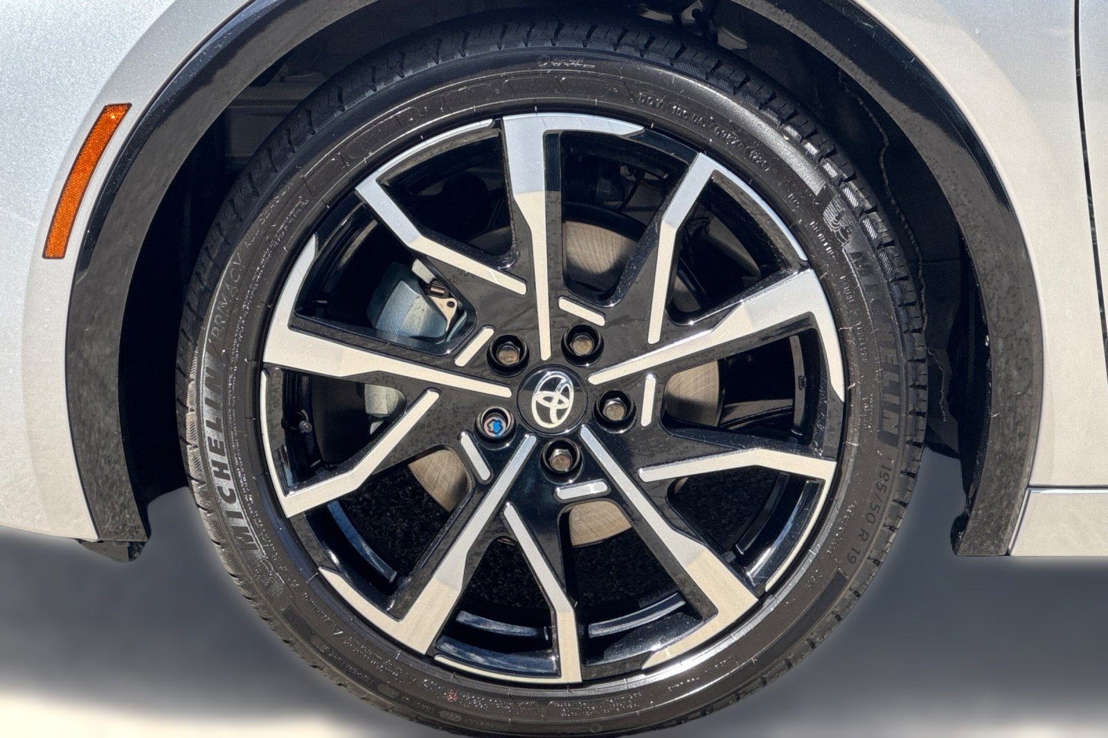 New 2027 Toyota Prius Plug-In Hybrid FWD image 13